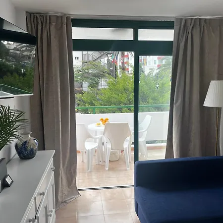 Zwischen Yumbo Und Zentralem * Playa del Ingles (Gran Canaria)