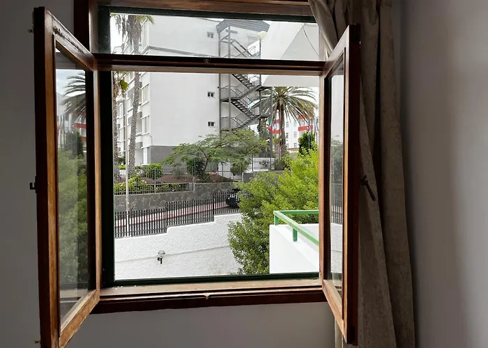 Coastal 5 Min From Pool & Quiet Complex