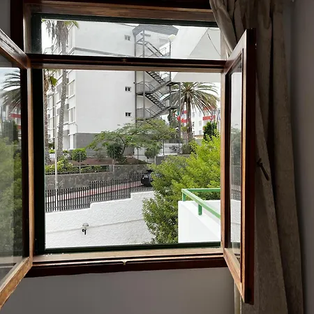 Coastal 5 Min From Pool & Quiet Complex